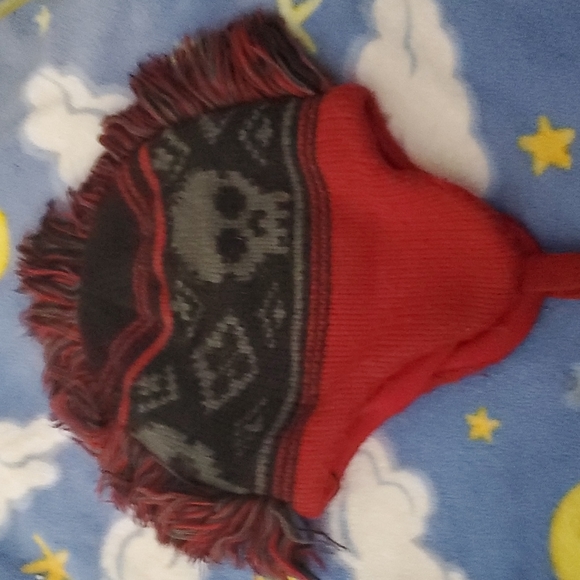 2/$8 ❄️ Knit Mohawk Skull Beanie ☃️ - Picture 1 of 7